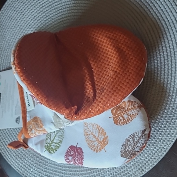 KitchenAid Mini Mitts - Picture 3 of 5